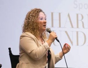 Andrea Guevara speaking at BinderCon
